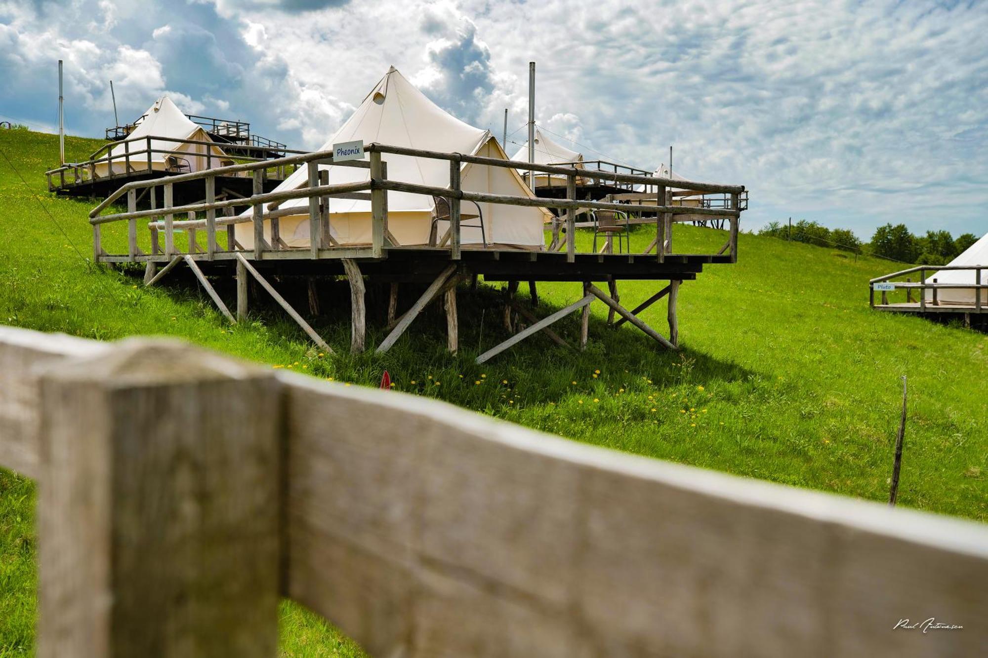 Ursa Mica Glamping Resort